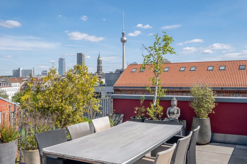 Einzigartige Maisonettewohnung mit Dachterrassen und Kamin im Scheunenviertel — photo 1